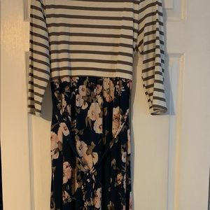 Long maternity dress